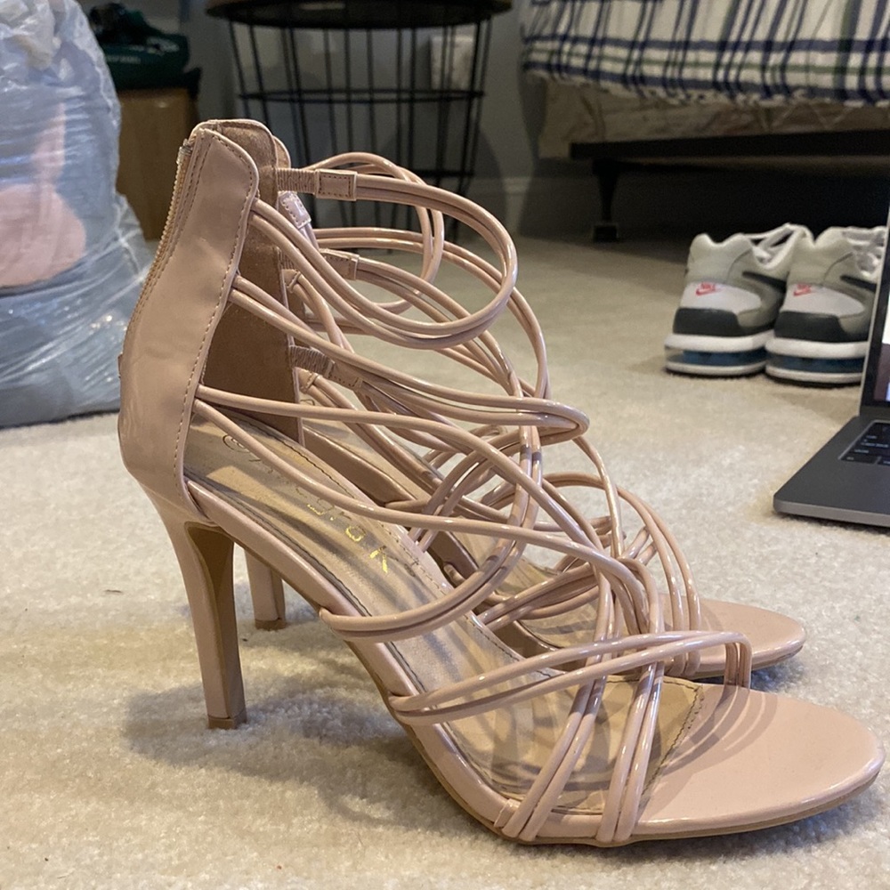 Pink/nude heels - Picture 2 of 2